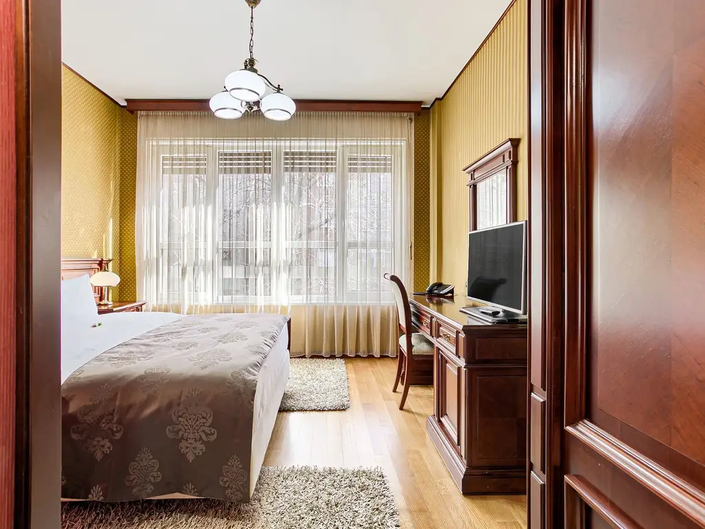 Oportunitate de investiție: Hotel Best Western de 4 stele Arad - Român
