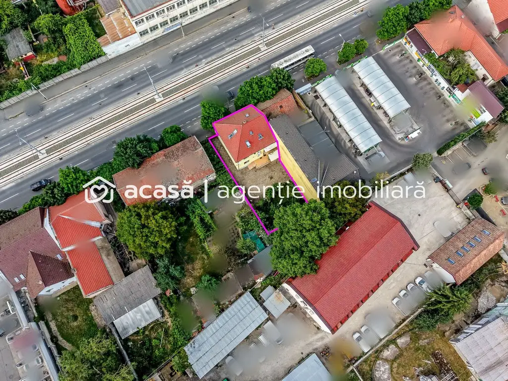 Imobil versatil D+P+E+M | Arteră principală Arad | Curte cu acces auto