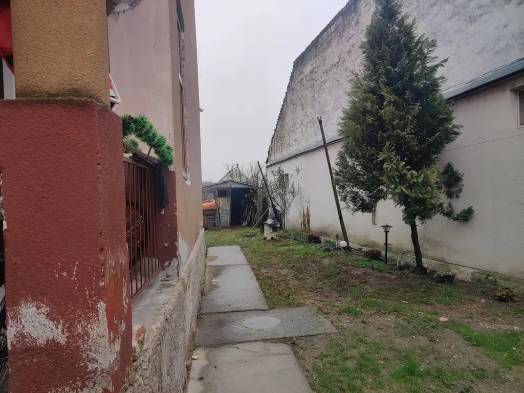 BRASADAS vinde vinde casa 4 cam. teren 5 ari 117mp.