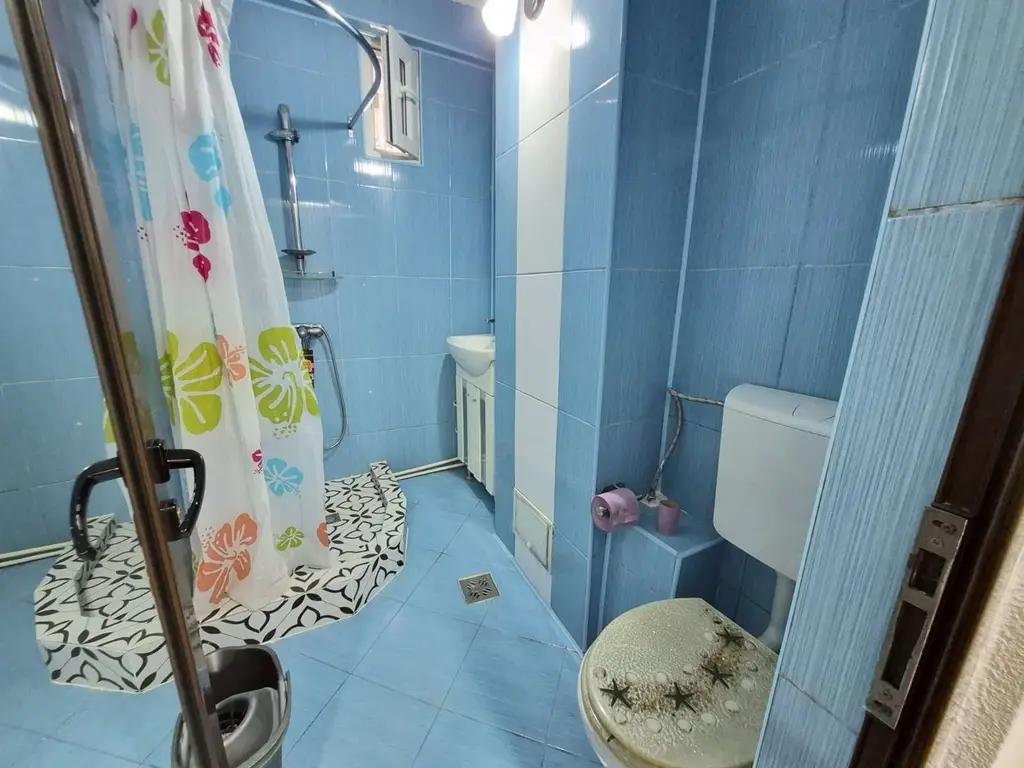 De inchiriat apartament cu 2 camere, Micro 17, parter, 400 euro