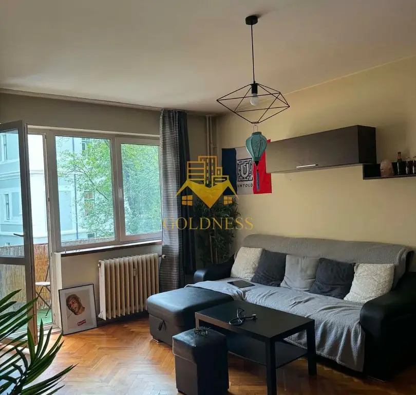 2 camere, decomandate, Central str. Republicii, Zona UMF, Motilor