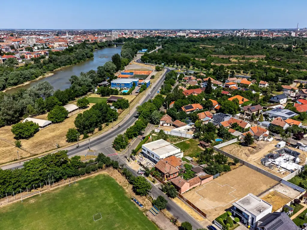 Vila finisata in subcetate, proprietate premium Comision 0%