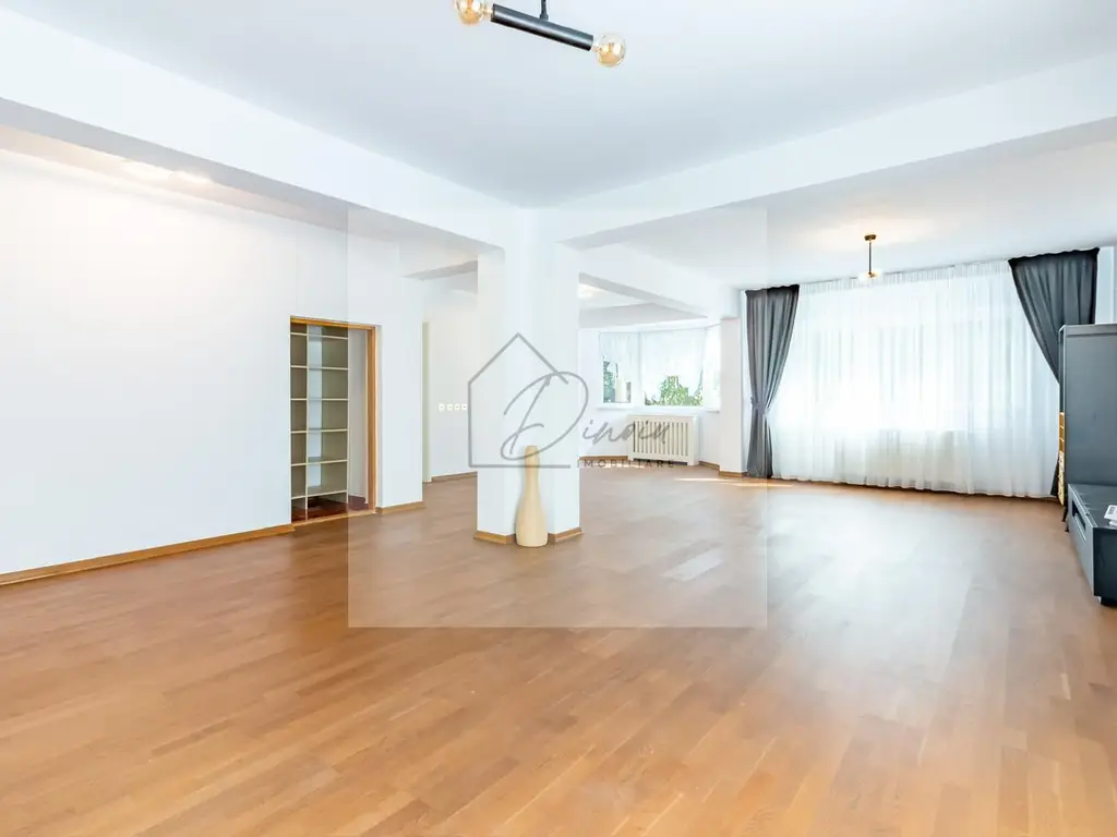 Vila Pipera I Complex Azur I 5 camere, jacuzzi, curte I COMISION 0%