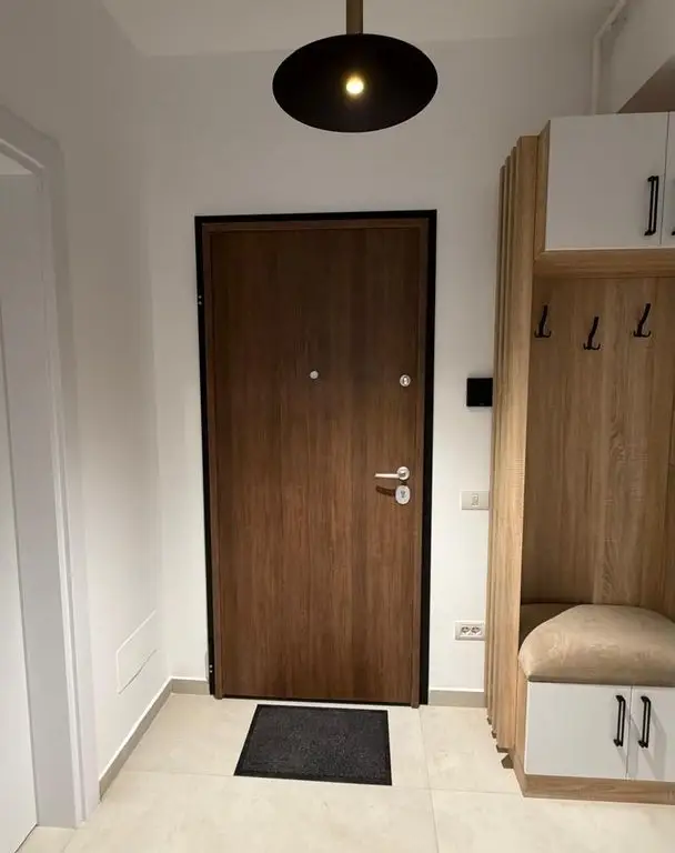 Apartament de Inchiriat - 2 Camere - 61 MP - Zona Grand Arena