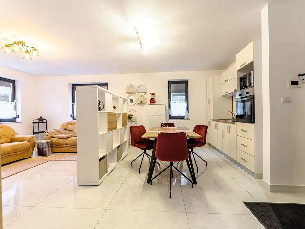 Apartament ultracentral în bloc nou, 2 camere cu terasa proprie