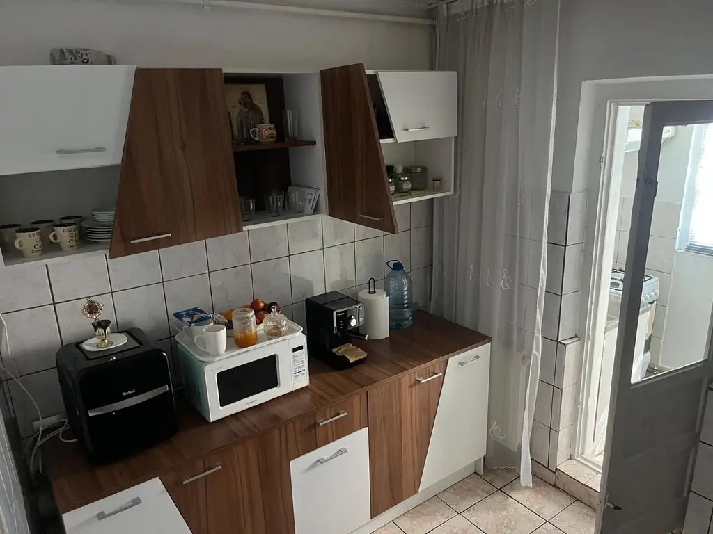 Apartament 2 camere de închiriat | Etaj 1 | Balcon | Centrală proprie