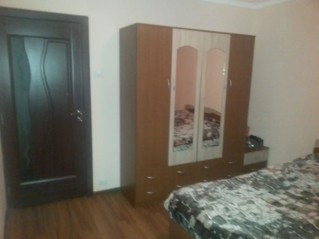 Apartament cu 2 camere decomandate Mv2 strada Mozart renovat, mobilat.