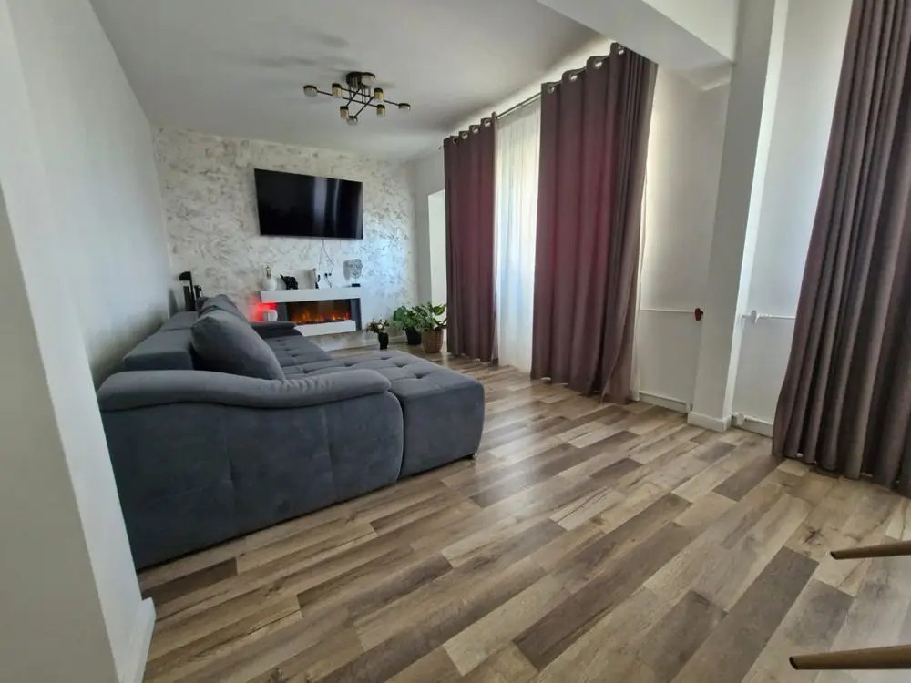 Apartament 4 camere, Dna Ghica