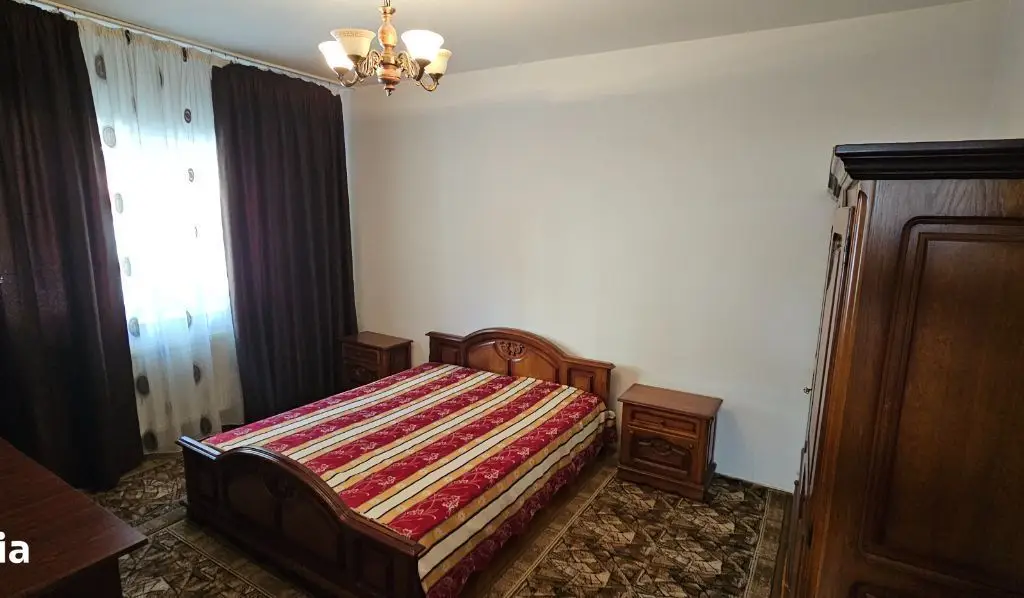Vila P+1 Piața Muncii , strada Orzari, apartament cu 3 camere la Parer