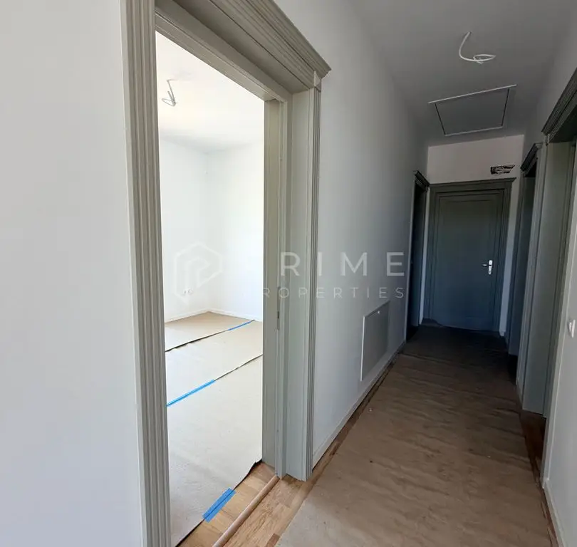 Vilă chalet modern cu perete panoramic de sticlă - Livezeni, Mureș