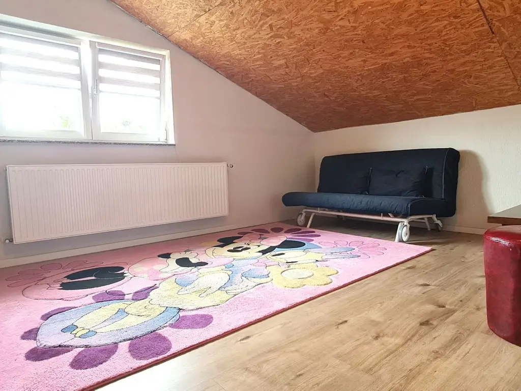 Casa semimobilata semiutilata modern cartier Izvor Tarlungeni Brasov