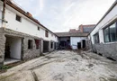 Proiect de clinică sau birouri în centru – casă cu demisol, de renovat