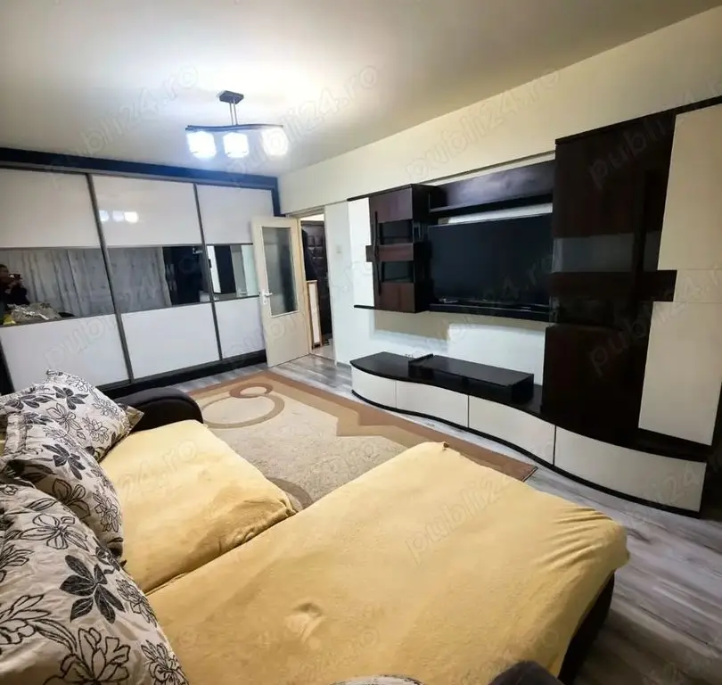 De inchiriat apartament cu 2 camere zona Gării, Universitate, 380 E