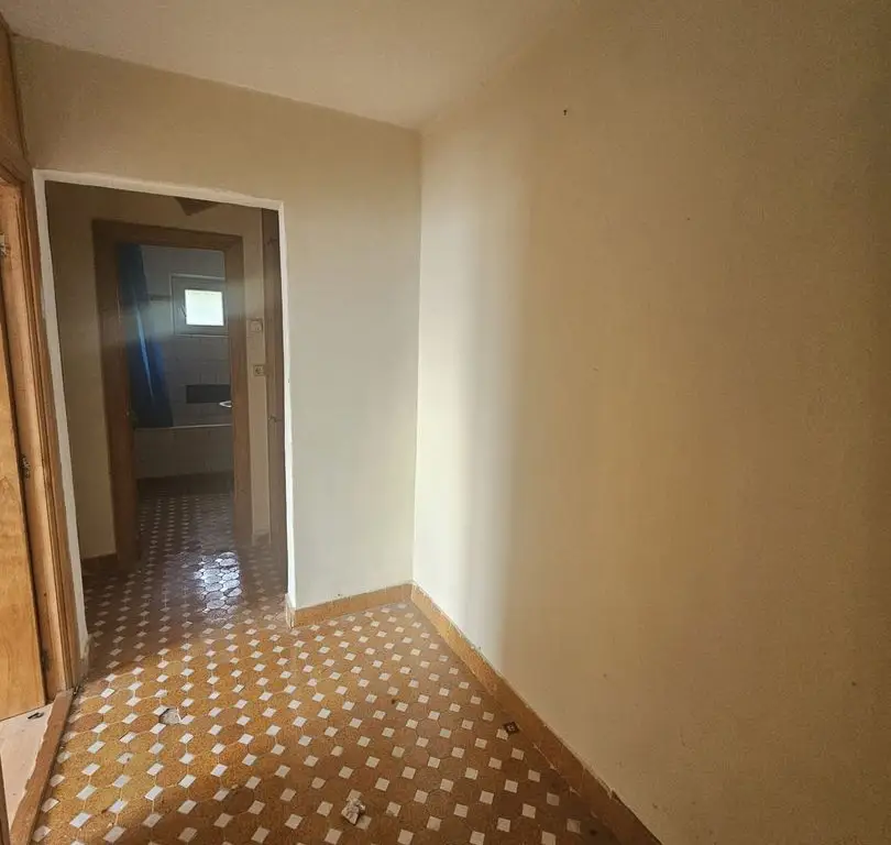 Apartament spațios 3 camere, 2 băi și 2 balcoane – Craiovei, Gh. Doja