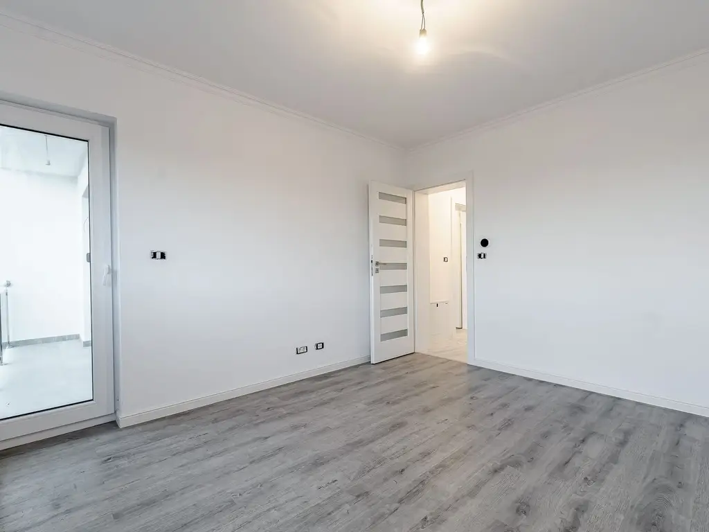 Vilă nouă cu terasă panoramică – design premium, 4 dormitoare, în Gai