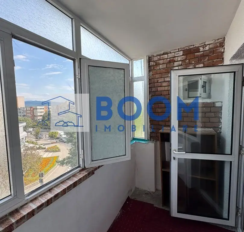 Apartament 4 camere | Centrala Proprie | Calea Lui Traian