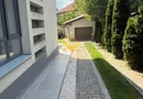 Casa individuala 5 camere zona centrala , 210 mp si garaj propriu!