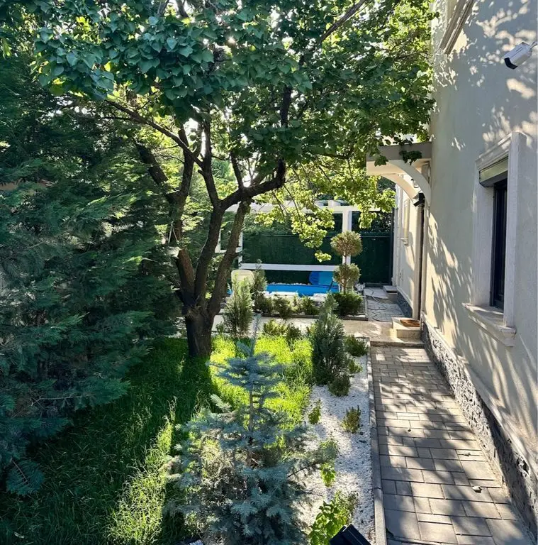 Vila,garaj dublu,semineu,piscina,Militari limita Sect6,Chiajna,Rosu