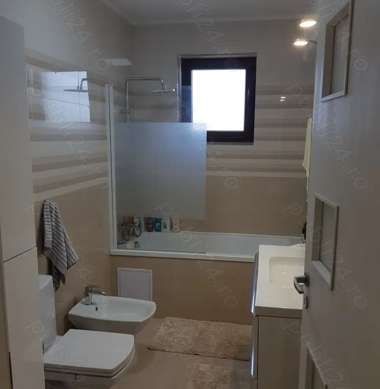 Apartament 3 camere, 80 mp utili, 2 locuri parcare, 2 bai, 2 balcoane