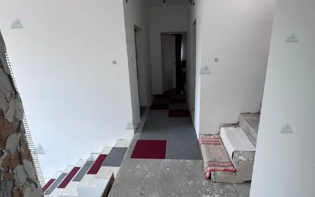 Casă de vânzare – Strada Păstorului