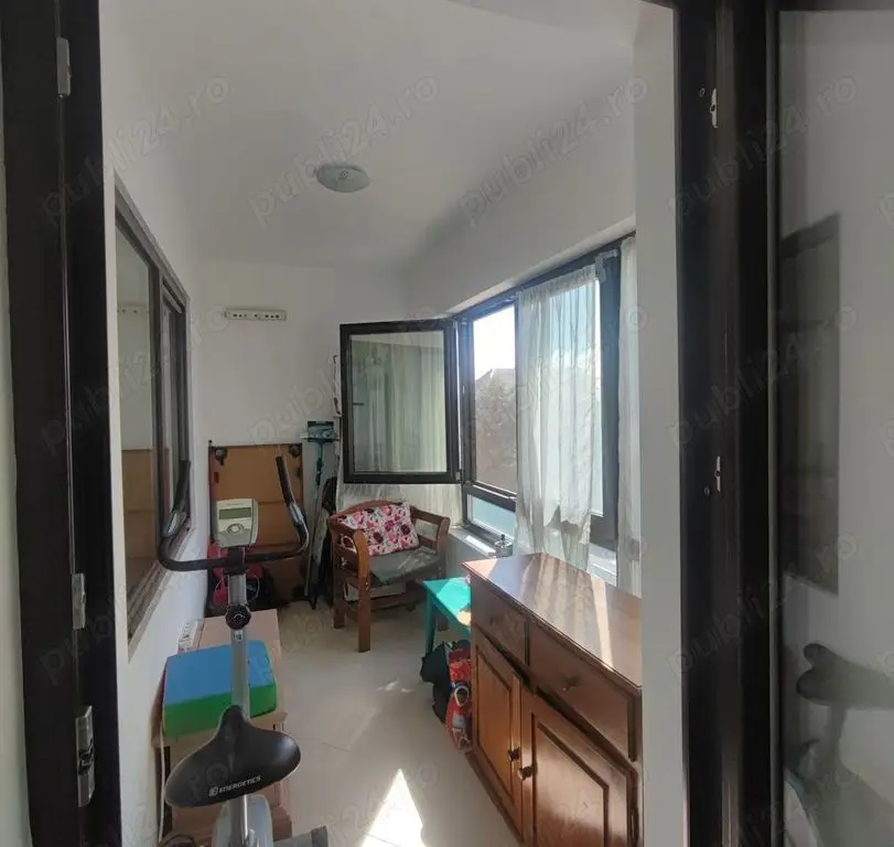 Ag BRASADAS vinde ap. 3 cam. in Complexul Newton Tătărași.