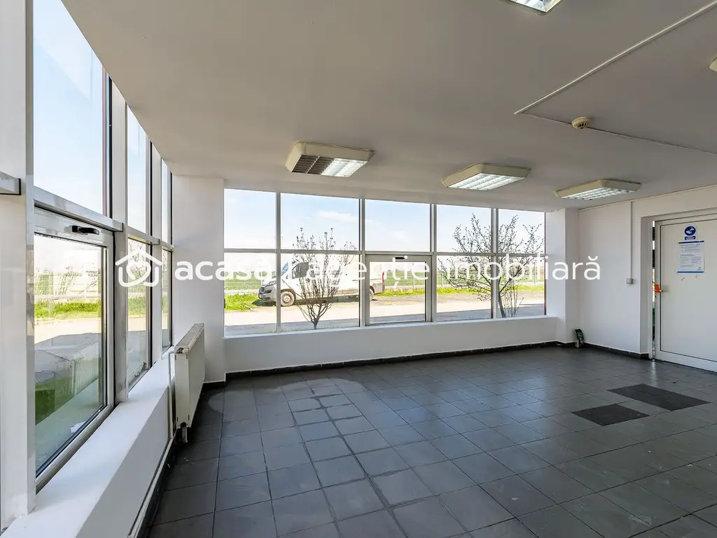 Hală industrială de vânzare 3495 mp în Arad