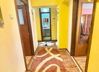 Apartament spațios, 3 camere – Bulevardul CFR, Giurgiu