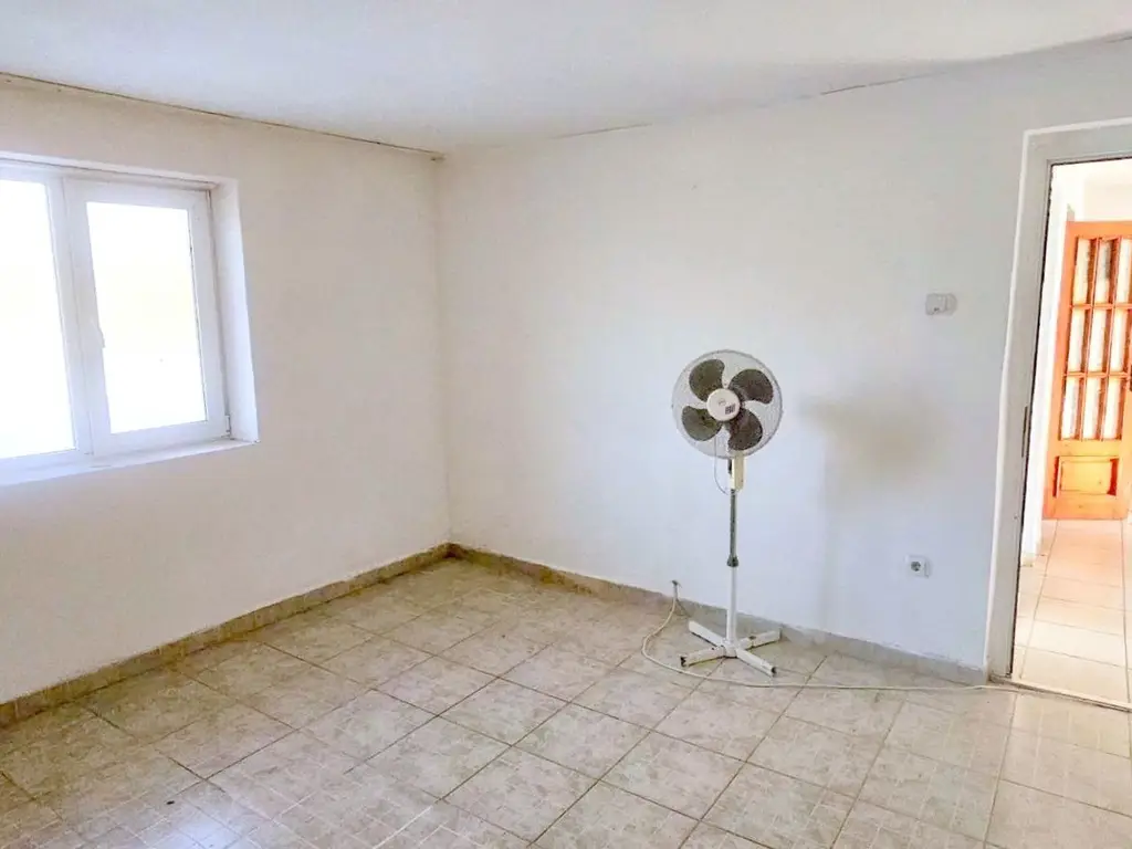 Casa cu 3 camere + 900 mp teren proprietate -Sendreni, jud. Galati