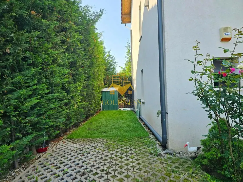 Casă modernă de vânzare, curte, 6 camere, parcare, Zona Vivo, Florești