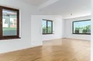 ULTIMA UNITATE I VILA de vanzare Saftica Balotesti I centru padure lac