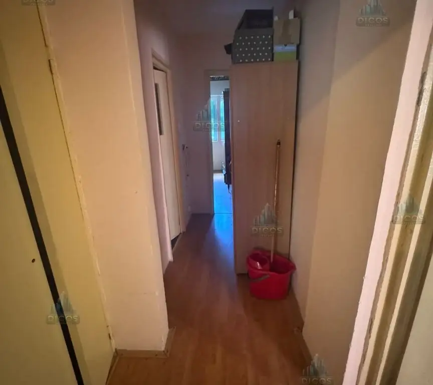 Apartament 3 camere de vânzare – Zona Centrală