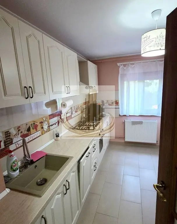 Apartament modern cu 3 camere decomandate Aradului
