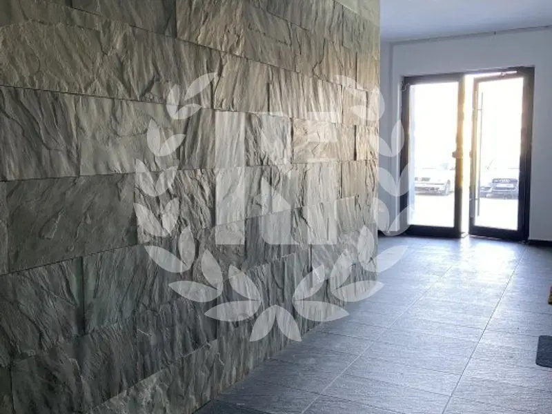 APARTAMENT 3 CAMERE DECOMANDAT 79 MP