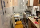 BRASADAS vinde ap 2 cam cu balcon etaj 2/3 Botizului.