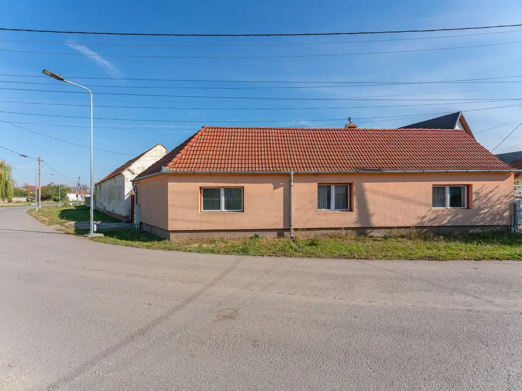 Casă individuală de renovare în Bod, Brașov