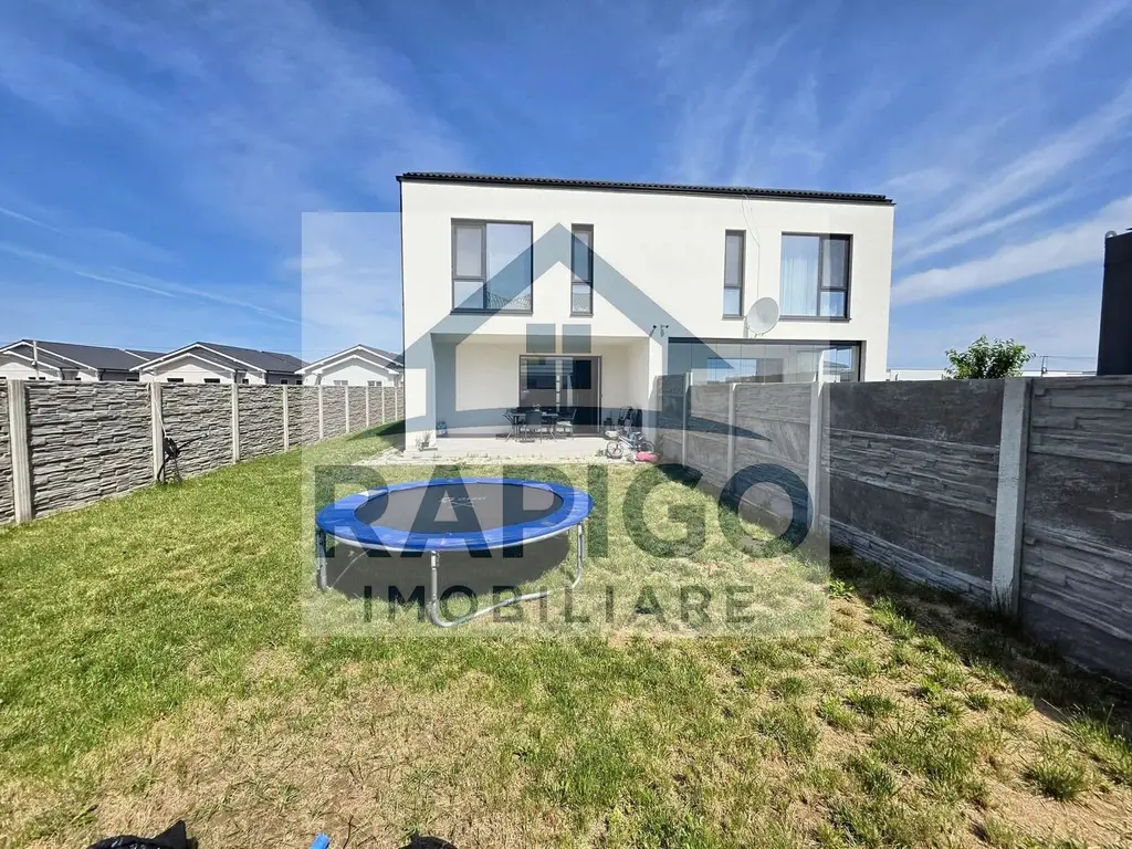 DUPLEX P+1E DE VÂNZARE ÎN MOṢNITA NOUĂ