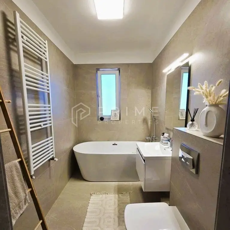 Penthouse 120 mp utili, 4 camere, cu terase generoase 60 mp, Unirii