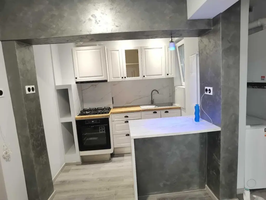 BRASADAS vinde ap 2 cam etaj 3/4 Closca, renovat, modificat.