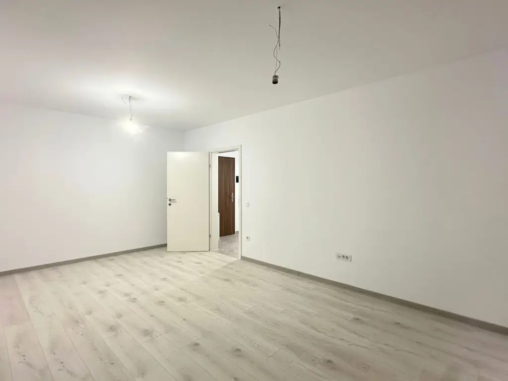 Inchiriere apartament nemobilat Casa Nobel Lângă Coresi