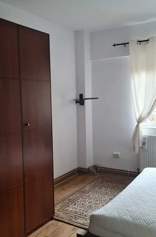 BRASADAS vinde ap 3 cam Careiului.