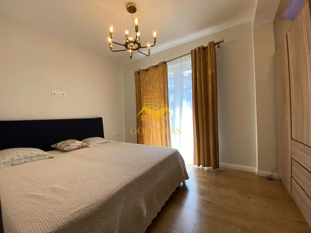 Casa individuala 4 camere cu terasa circulabila Andrei Muresanu