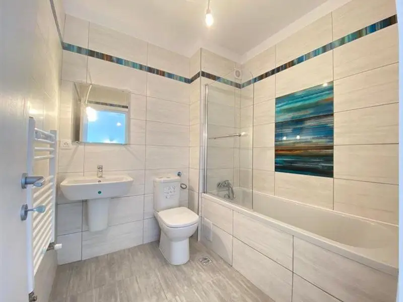 Apartament tip studio pozitionat la etajul 1 zona Tractorul Brasov