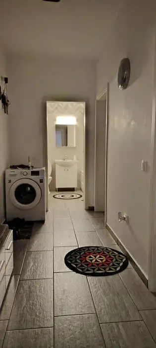 Apartament de Vanzare - 2 camere  51 mp - gradina + loc parcare