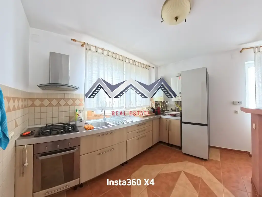 Vilă ultrafinisată cu panoramă superbă, teren 868 mp– Breaza