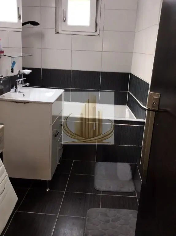 Apartament 3 camere et 2 Lipovei