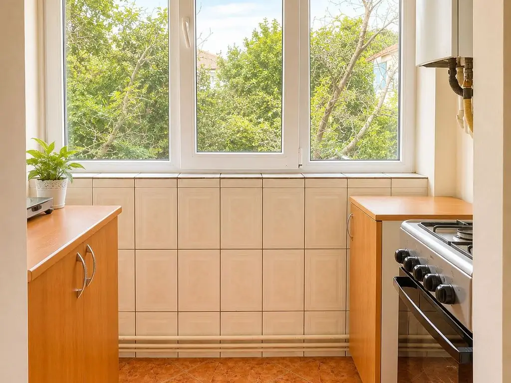 Apartament 3 camere decomandat, centrală proprie, AC, etaj 3, Lipovei