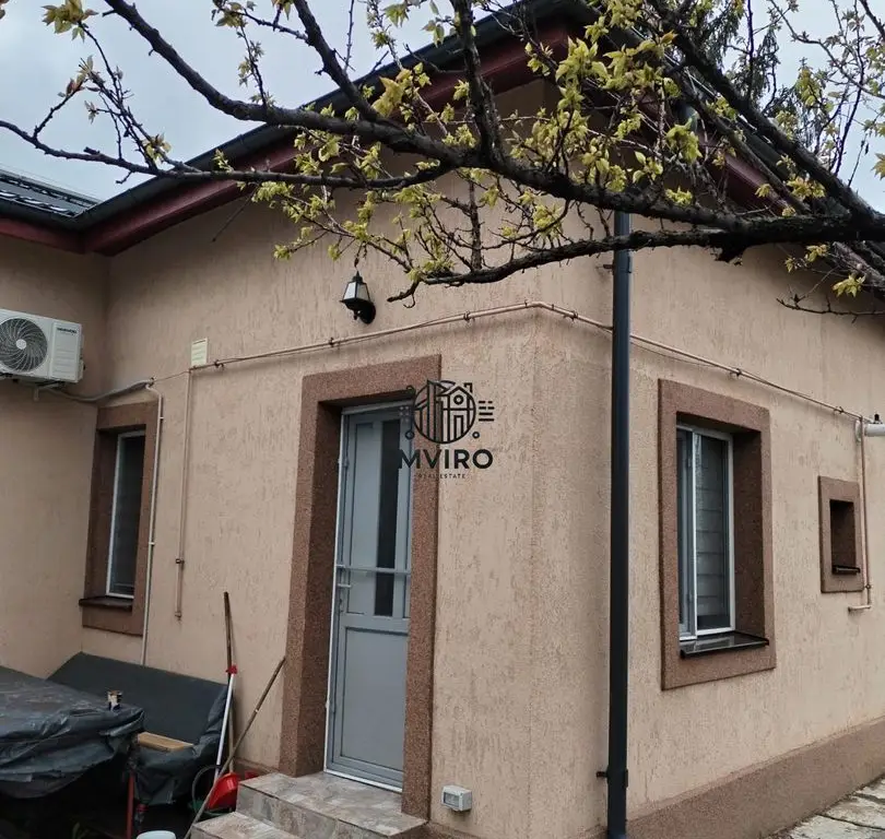 Casă de închiriat 3 camere + grădină, 2 locuri de parcare,