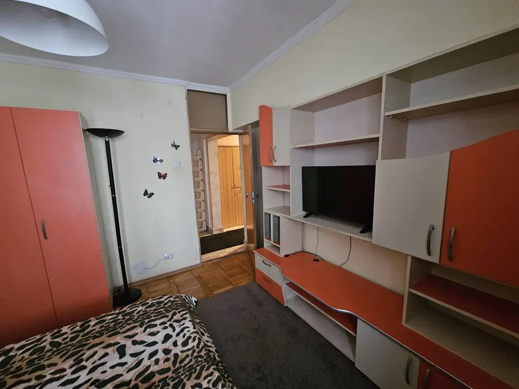 Apartament 2 camere, decomandat, Fratii Golesti
