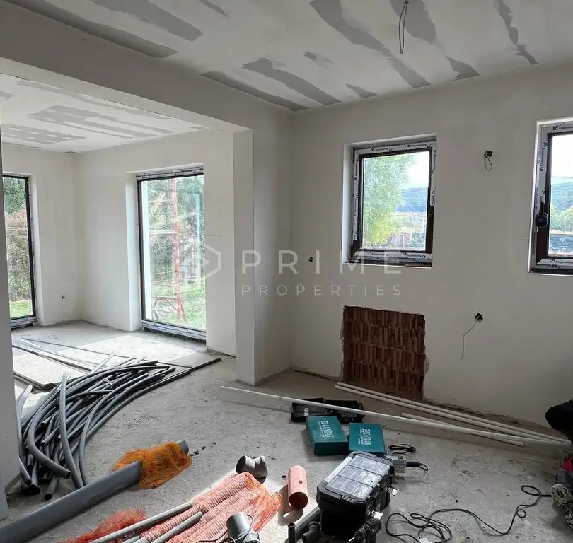 Casă nouă tip duplex izolat fonic în Livezeni