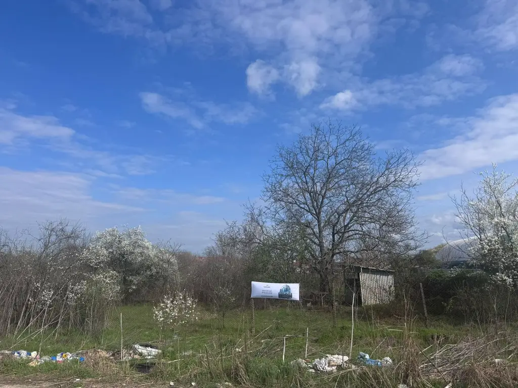 Teren intravilan de vânzare – Strada Șoimului